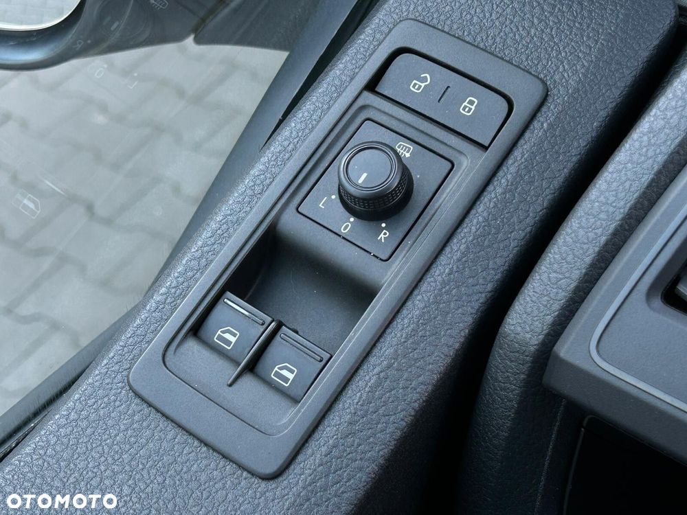 Volkswagen Transporter T6 TDI L2H1 - 18