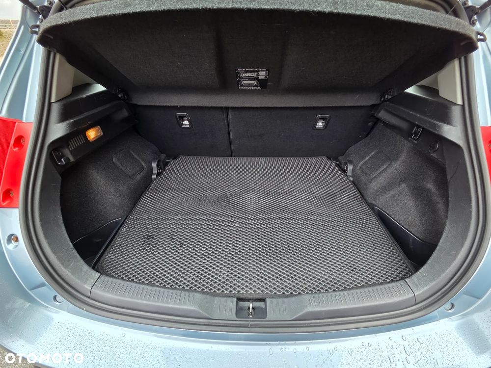 Toyota Auris 1.6 Premium - 16