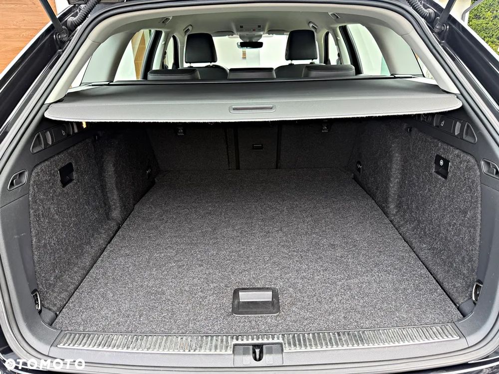 Skoda Superb 2.0 TDI Premium Edition - 30