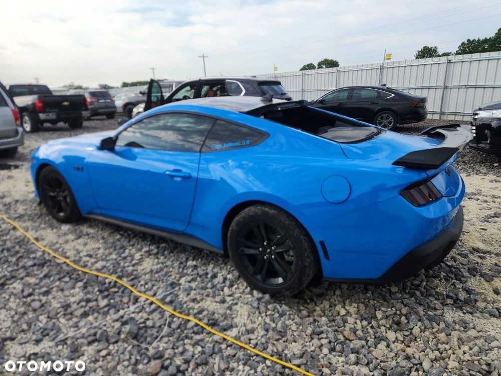 Ford Mustang - 2