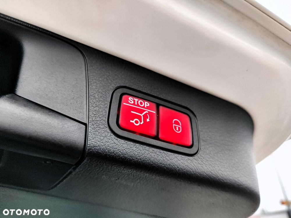 Mercedes-Benz GLB 220 d 4-Matic AMG Line 8G-DCT - 38