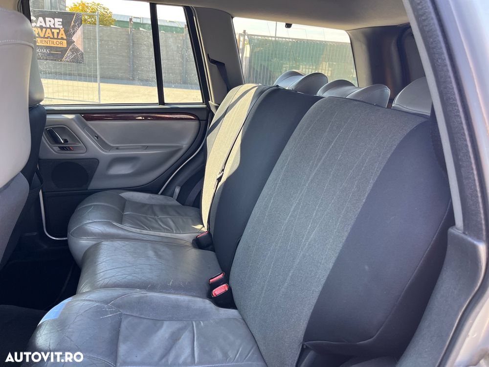 Jeep Grand Cherokee - 10