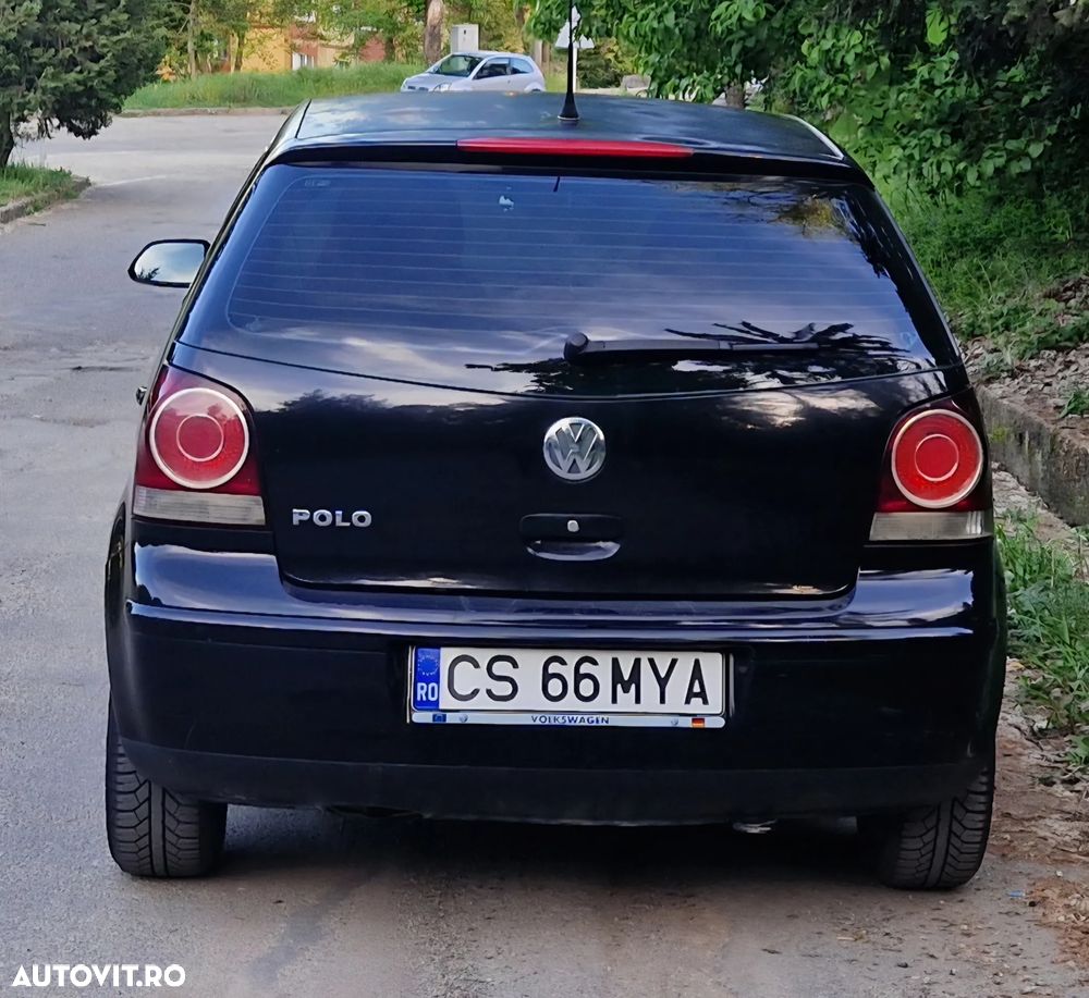 Volkswagen Polo 1.6 Tour - 8