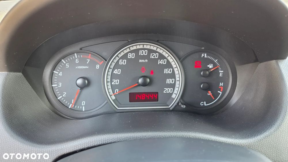 Suzuki Swift 1.3 Sakura - 21