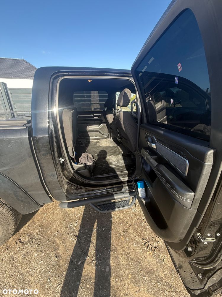 Dodge RAM 5.7 4x4 - 14