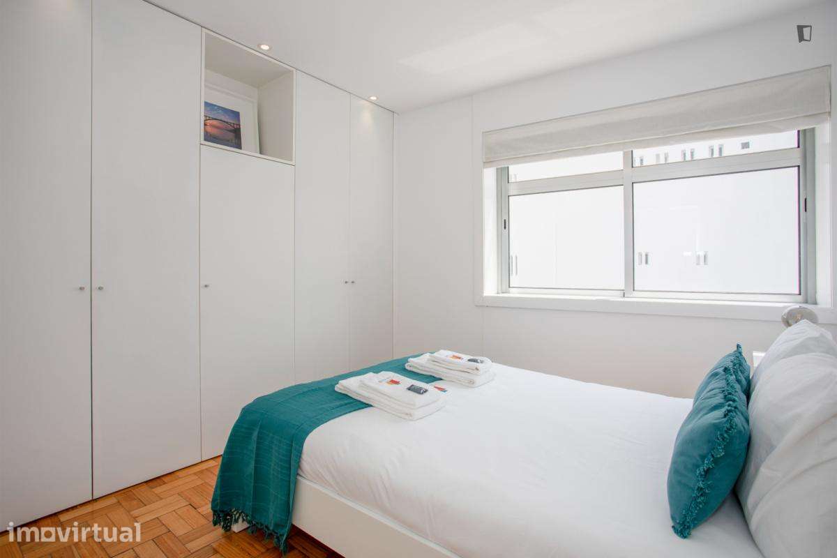 Apartamento com 1 quartos - localizado em Santo Ildefonso Porto - Grande imagem: 2/22