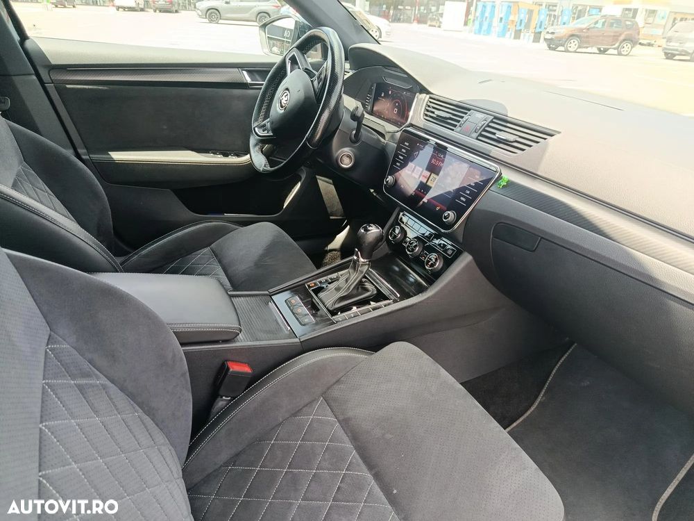 Skoda Superb 2.0 TDI DSG Sportline - 16