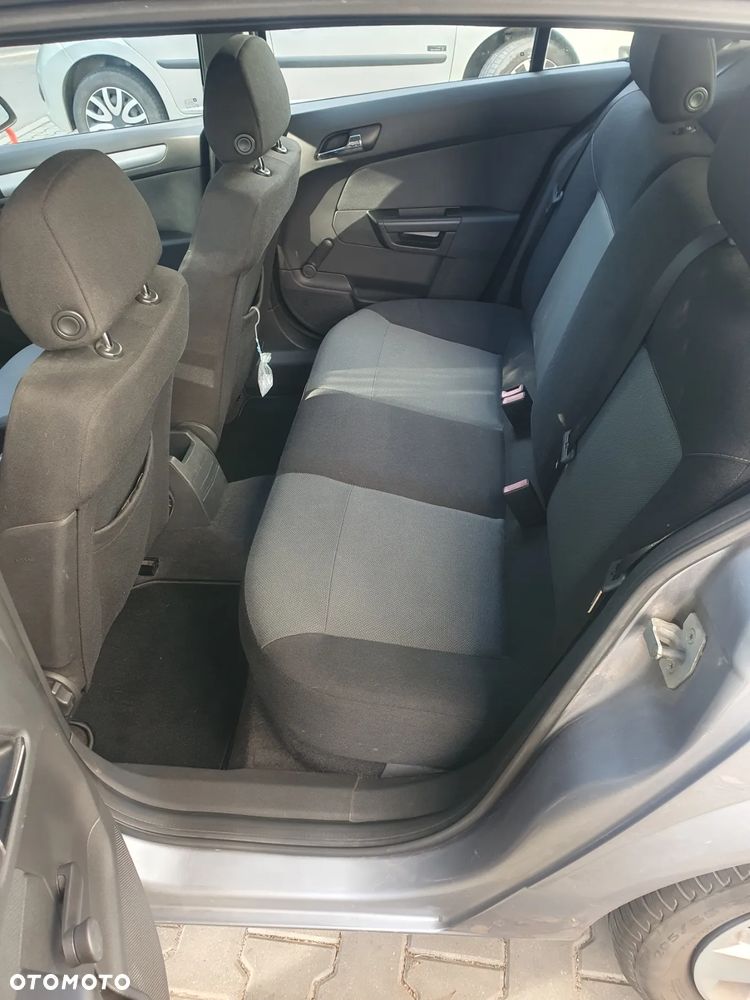 Opel Astra 1.4 - 6