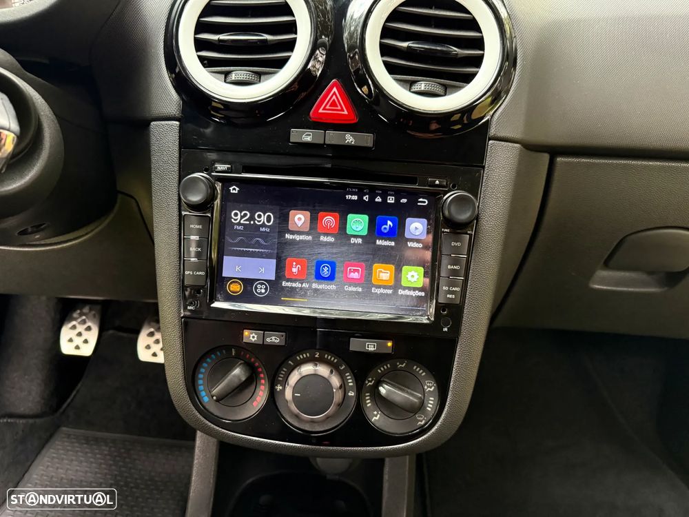 Opel Corsa 1.2 Black Edition - 26