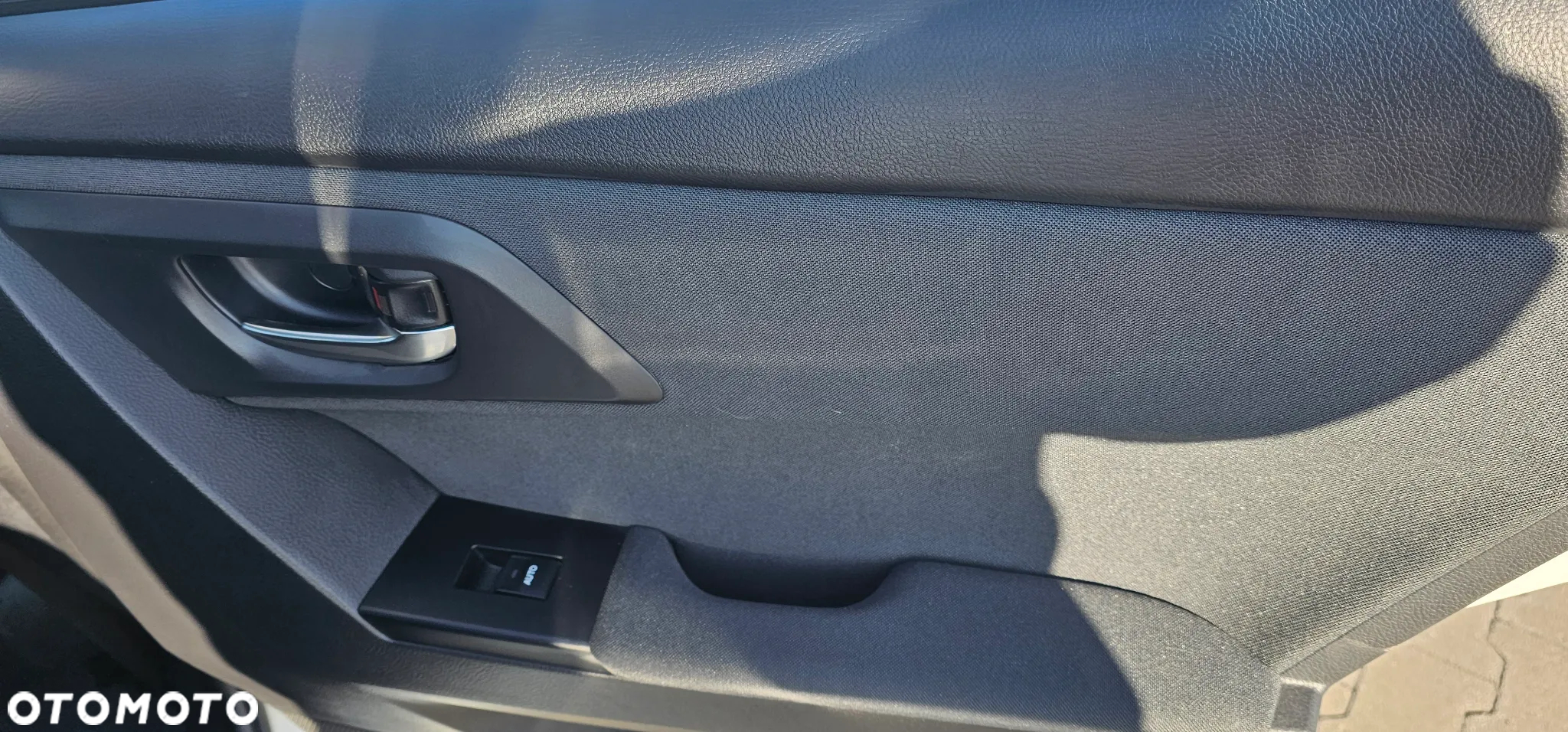 Toyota Auris Hybrid 135 Premium - 22