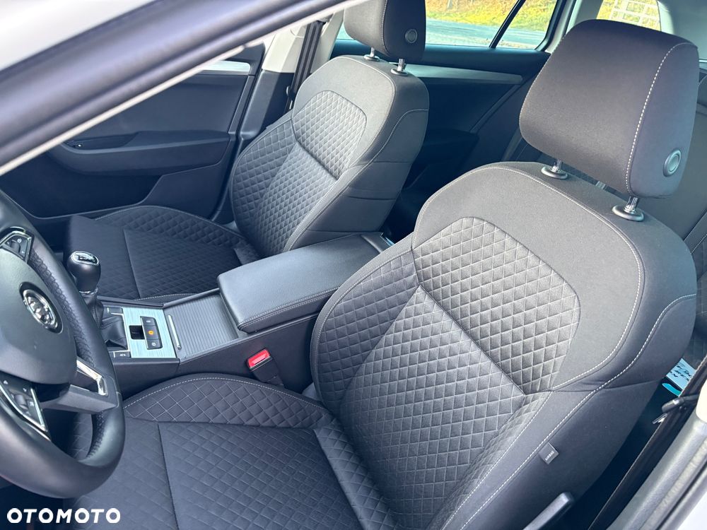 Skoda Superb 2.0 TDI Style - 27