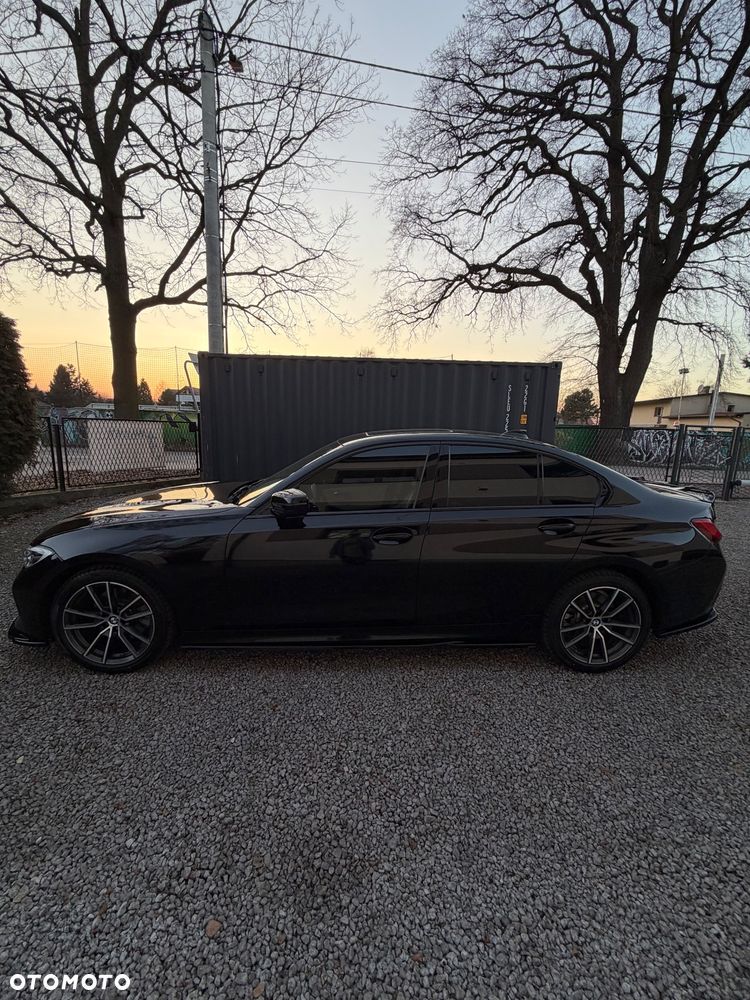 BMW Seria 3 330i - 1