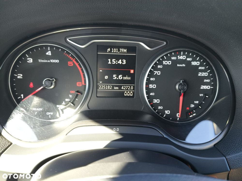 Audi A3 Sportback 1.6 TDI ultra Attraction - 8
