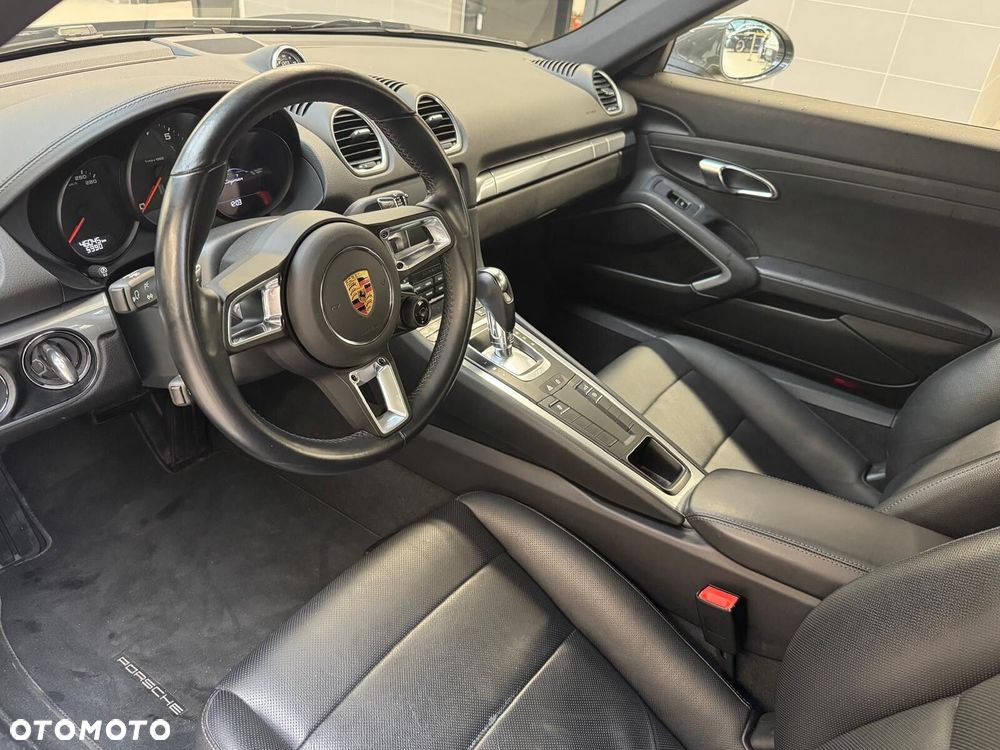 Porsche 718 Cayman - 11