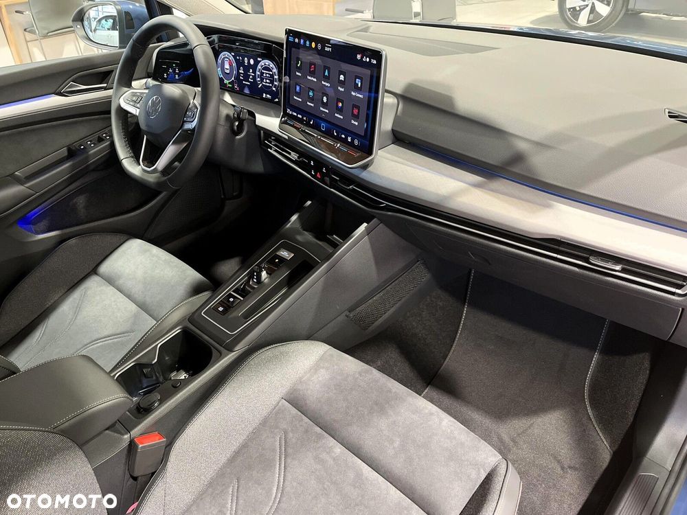 Volkswagen Golf - 31