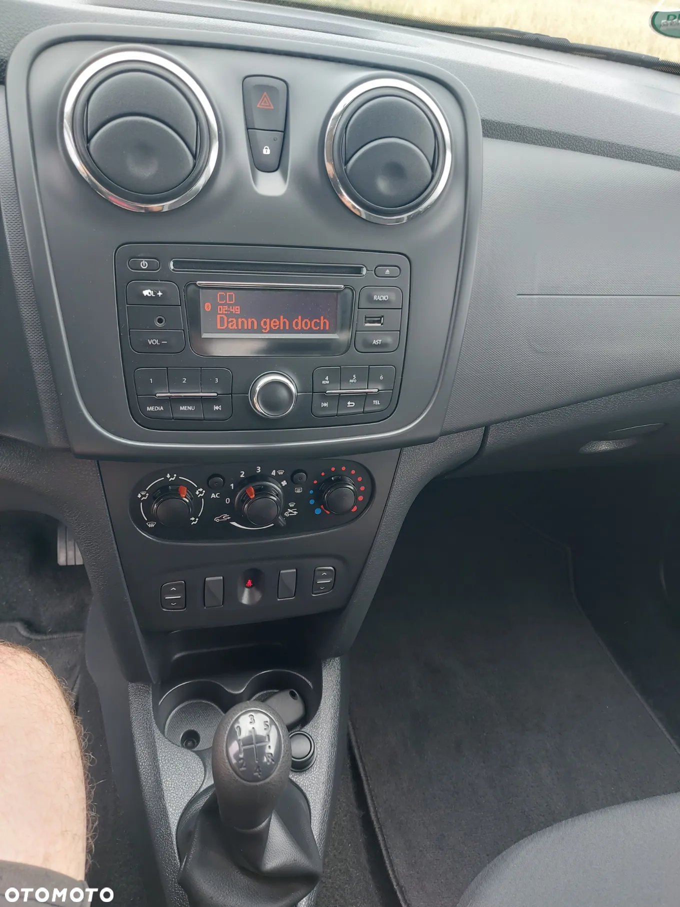 Dacia Sandero 1.2 16V 75 Celebration - 12