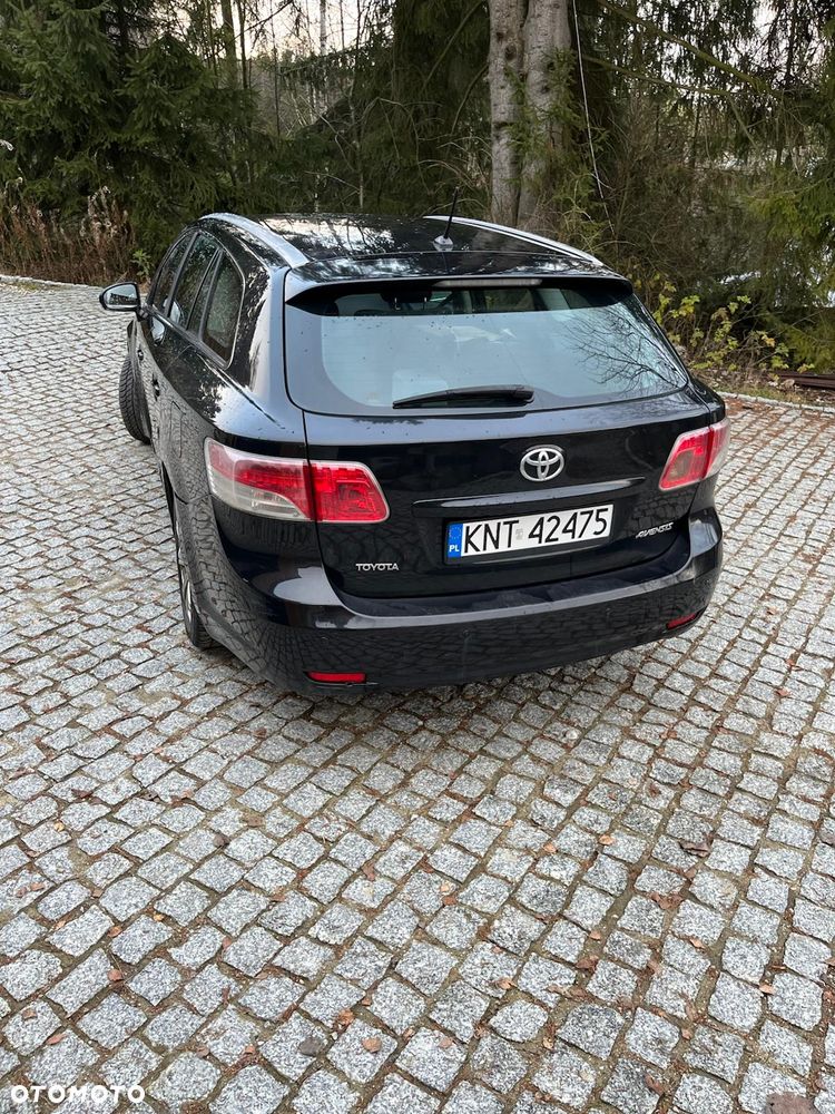 Toyota Avensis 2.0 D-4D Sol - 11