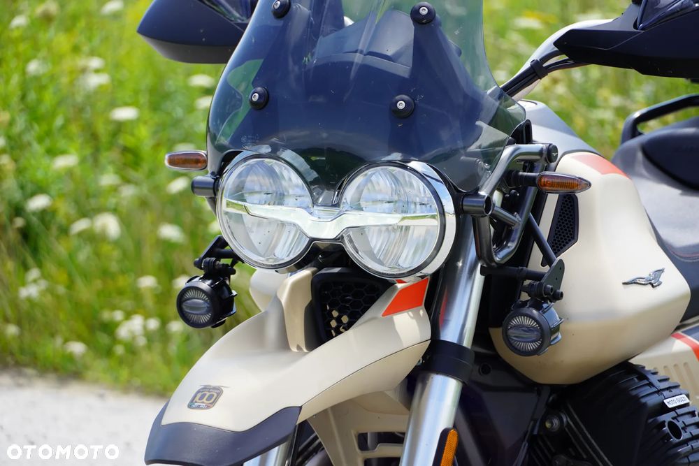 Moto Guzzi V85 - 8