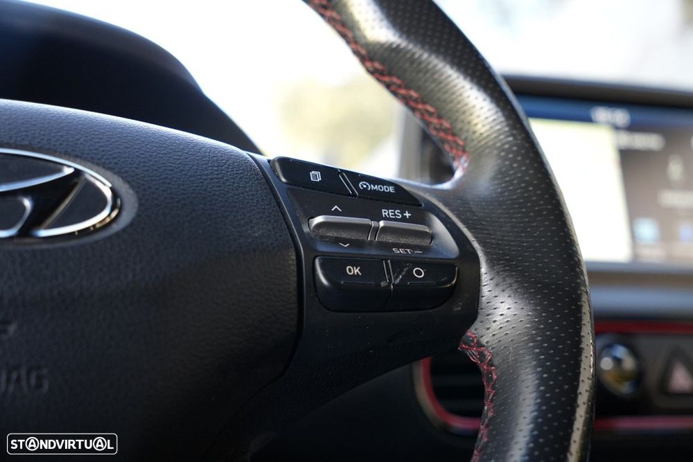 Hyundai Kauai 1.0 T-GDi Pele/Tecido Vermelho - 15
