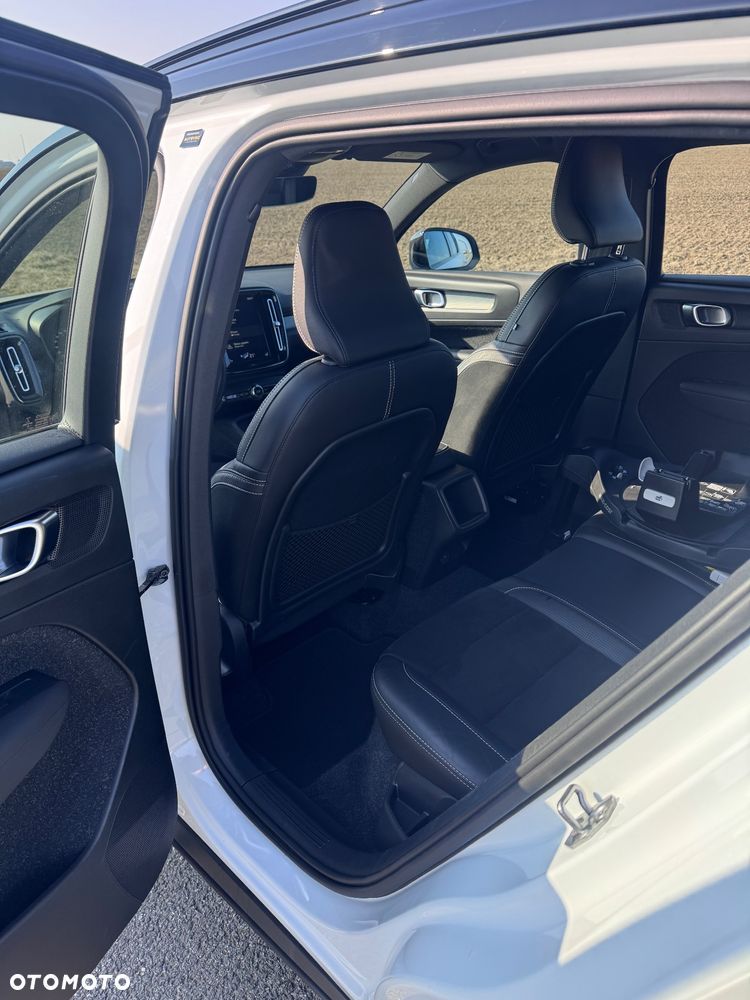 Volvo XC 40 D4 AWD R-Design - 8