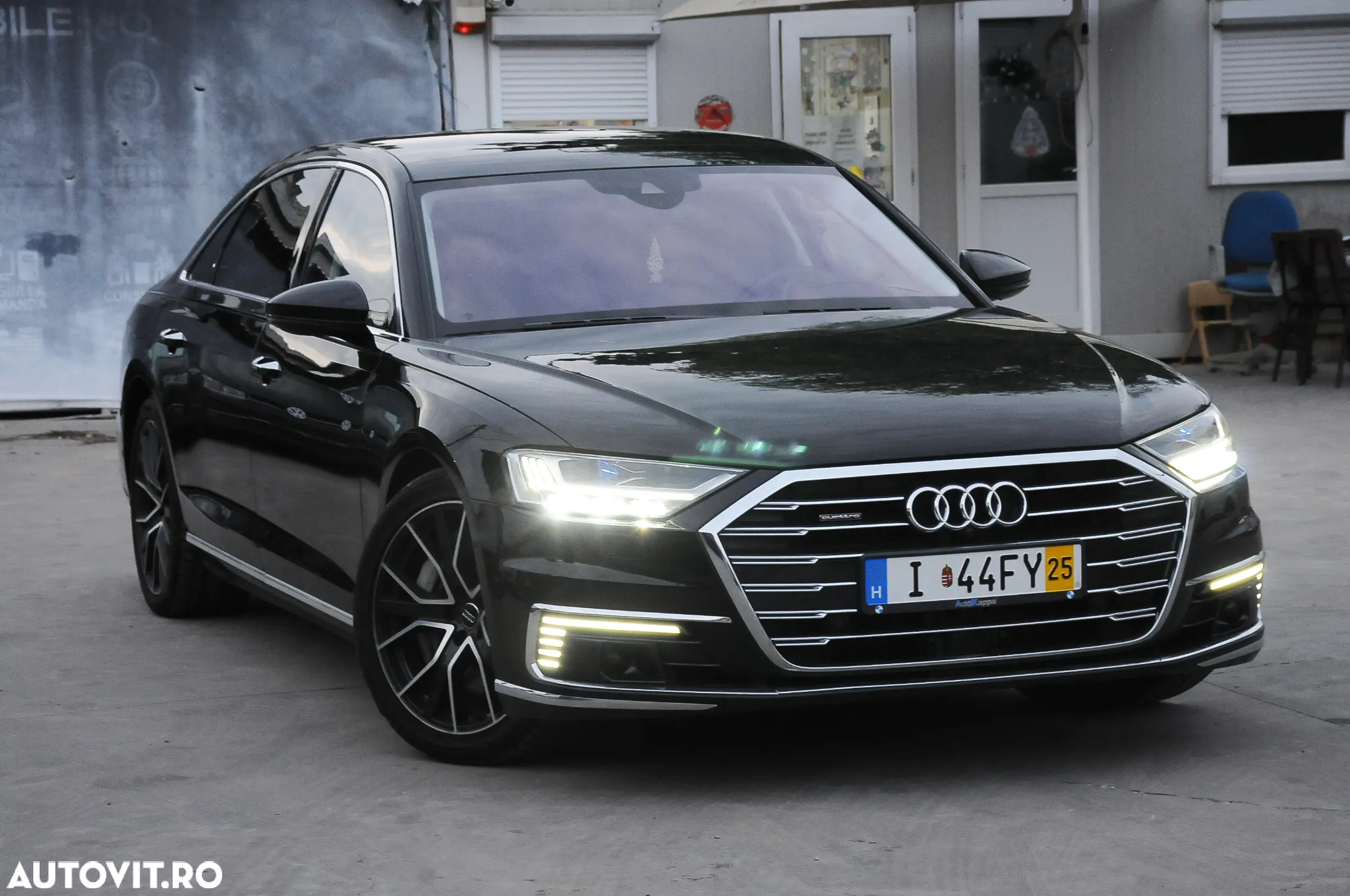 Audi A8 A8L 60 TFSI e quattro Tiptronic PHEV - 4