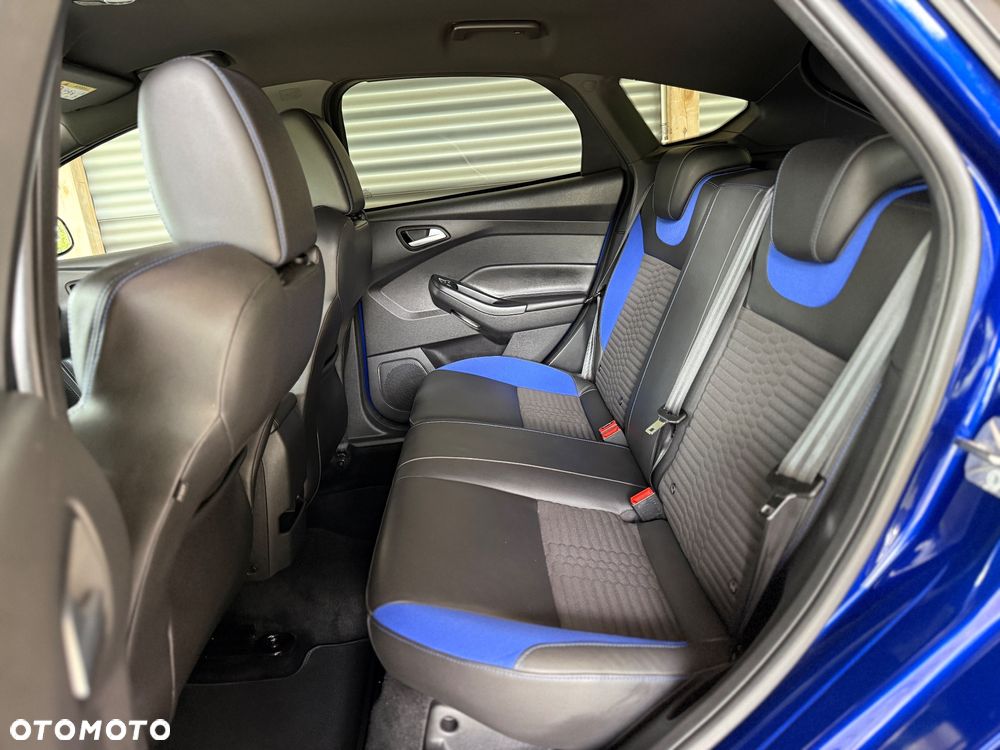 Ford Focus 2.0 EcoBoost ST mit Leder-Sport-Paket - 37