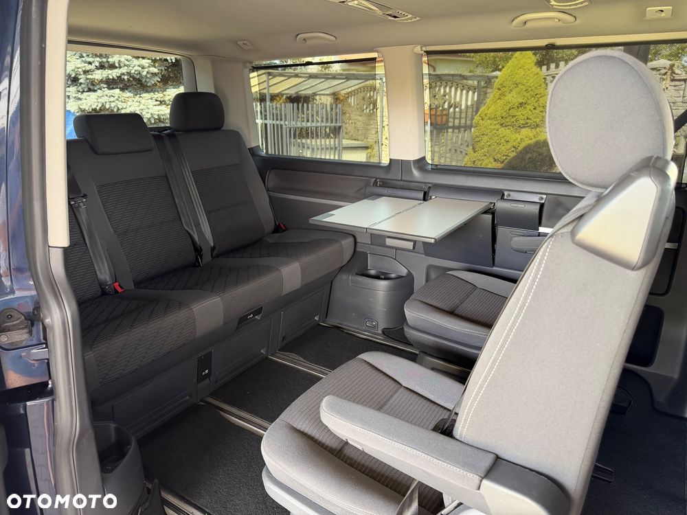 Volkswagen Multivan - 20