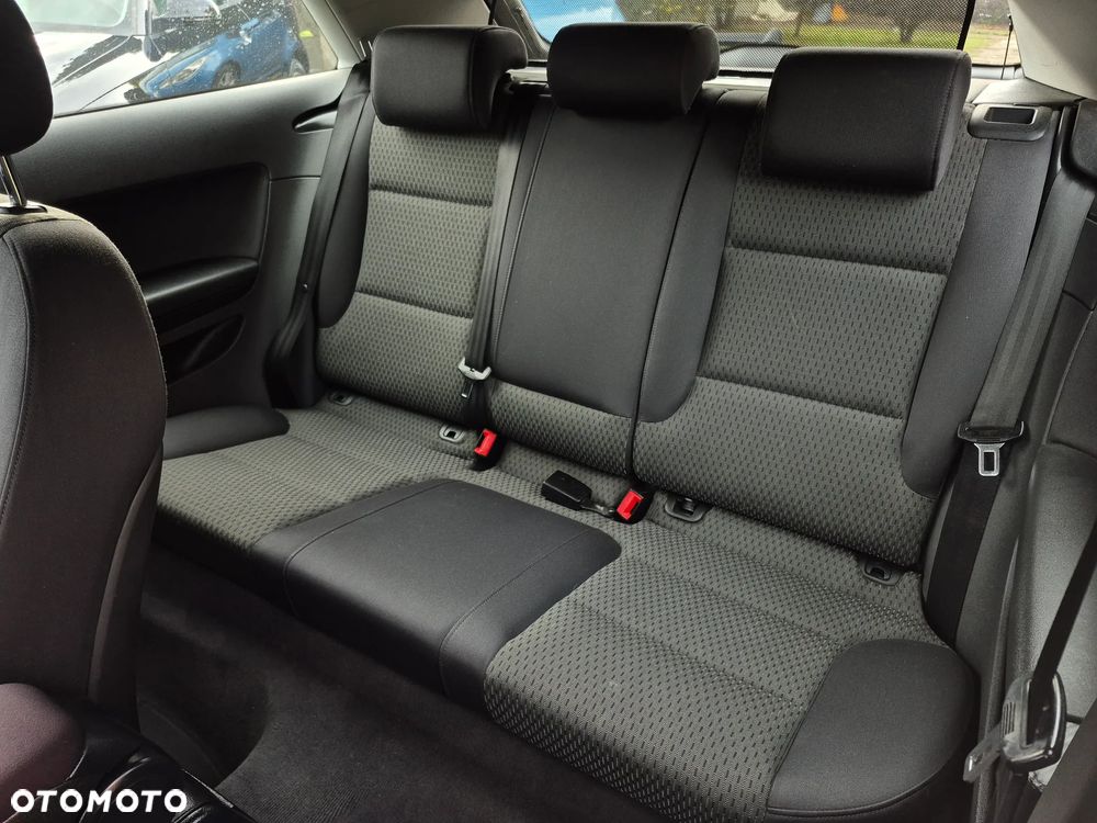 Audi A3 3-drzwiowe 1.6 Attraction - 10