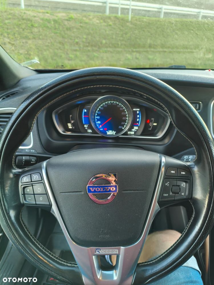 Volvo V40 D2 RDesign - 21
