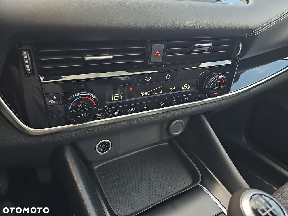 Nissan Qashqai 1.3 DIG-T mHEV N-Connecta - 11