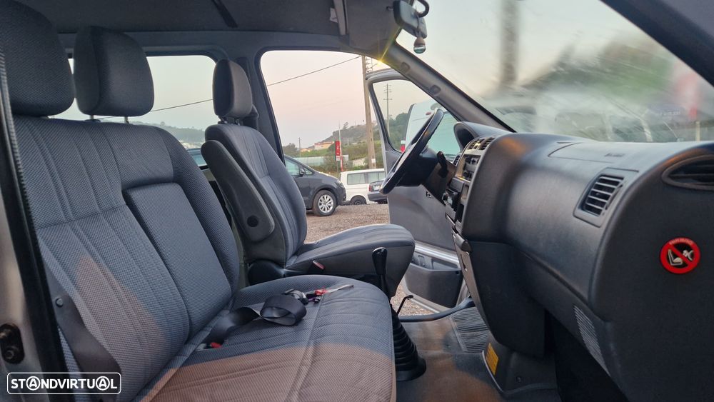 Toyota HiAce 2.5 D-4D C. Service 2.6T - 13