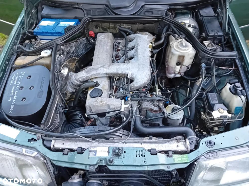 Mercedes-Benz Klasa E 300 D Turbo - 19