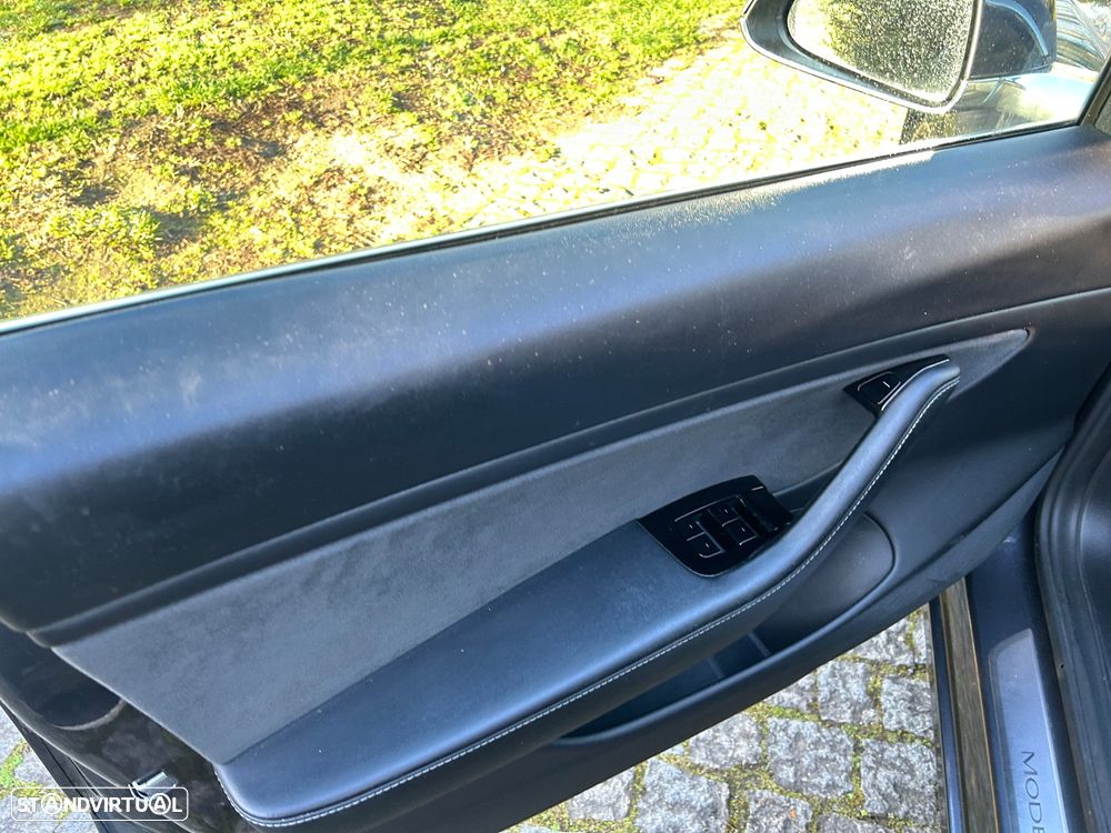 Tesla Model 3 Long Range Tração Integral - 22