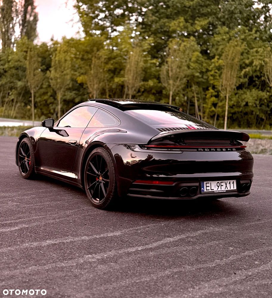 Porsche 911 Carrera 4S - 20