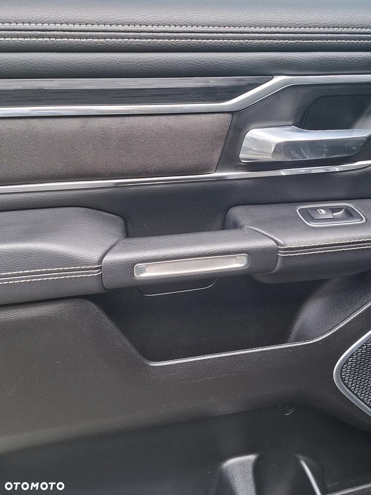 RAM 1500 Crew Cab Sport - 31
