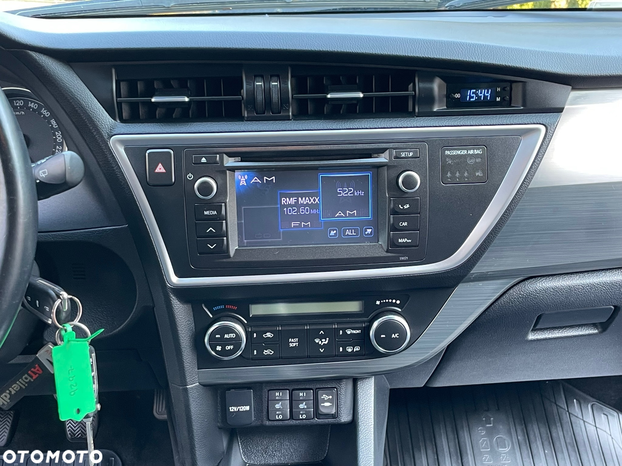 Toyota Auris 1.6 Premium - 39