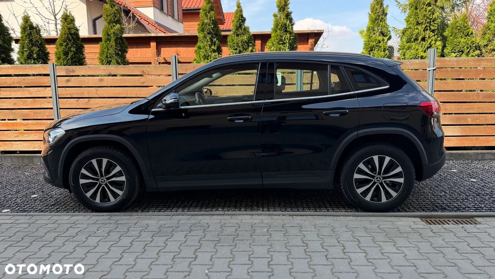 Mercedes-Benz GLA 200 Style - 9