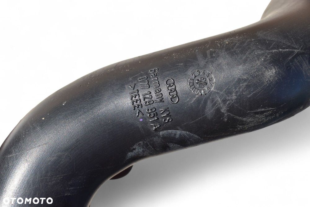 Tłumik Rura Dolot Powietrza AUDI A8 D3 3.7 4.2 V8 Benzyna 077129951A - 3