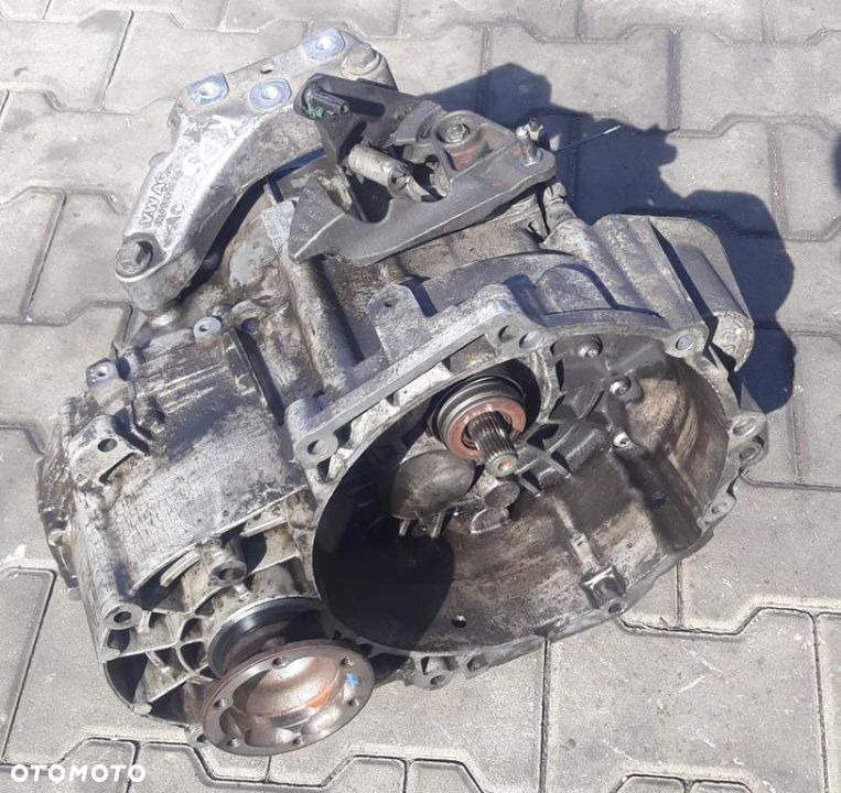 SKRZYNIA BIEGÓW 6 BIEGÓW 2.0 TDI JLT KDS KNY KDR KNR KNS KDN HDV HDU JMA KXX JLU SPRAWNA VW AUDI SEAT SKODA WYSYŁKA !!!! - 1