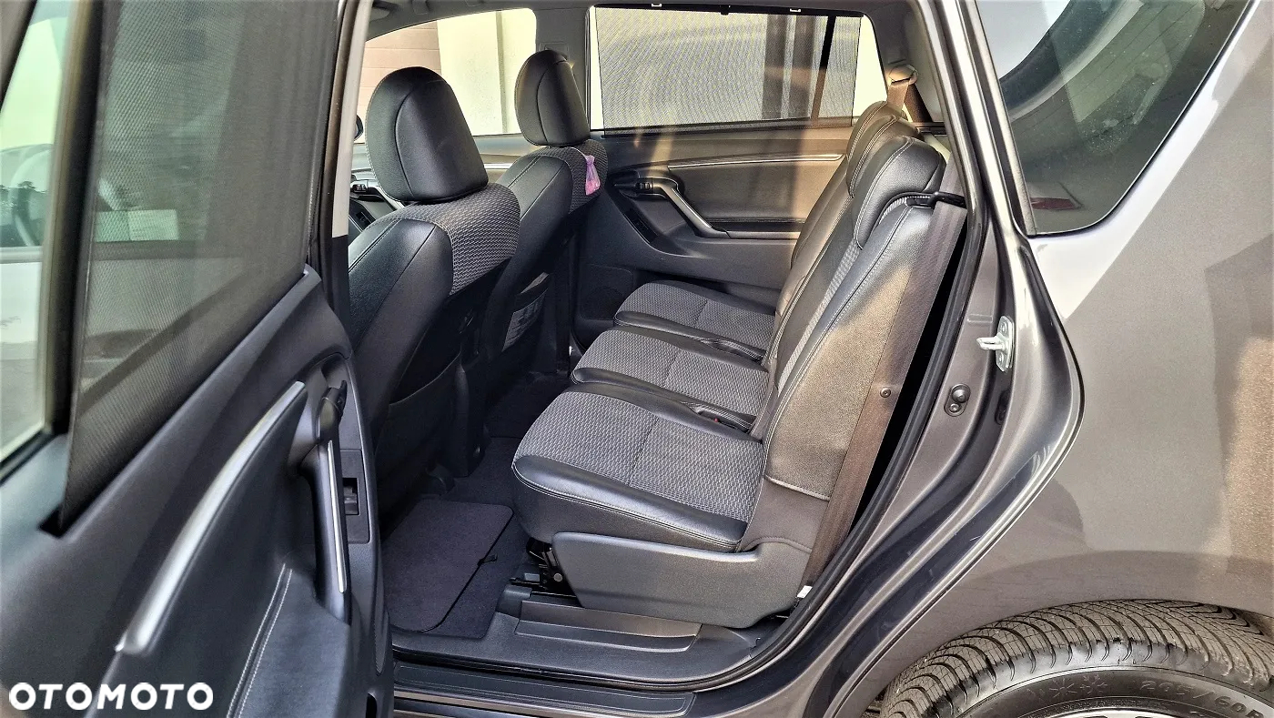 Toyota Verso 1.8 Prestige 7os - 10