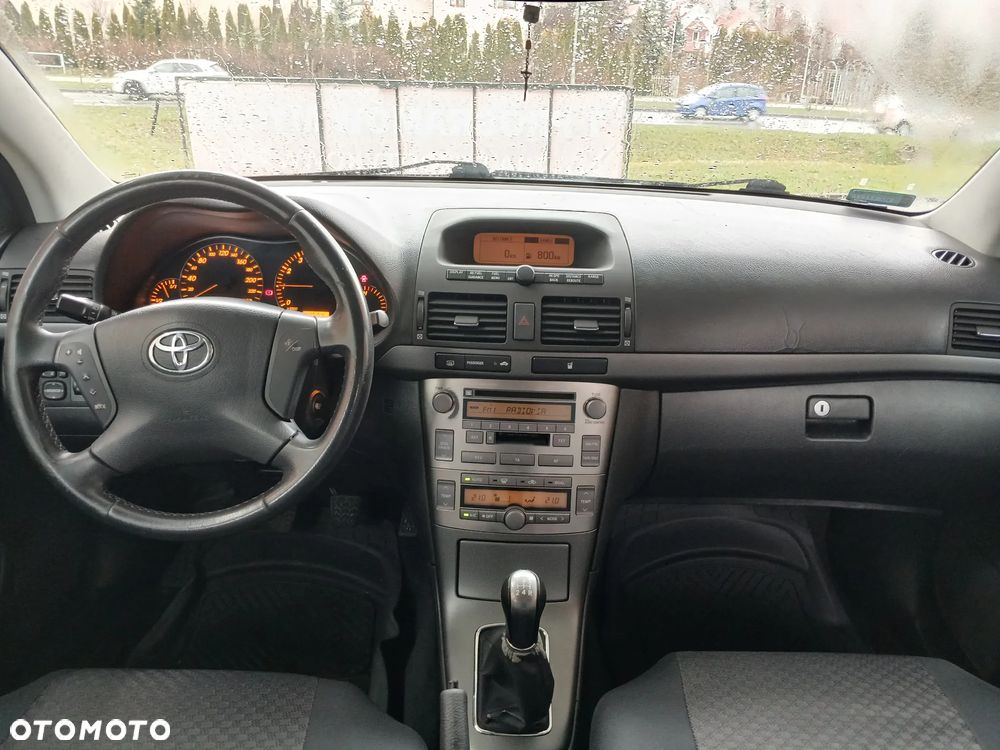 Toyota Avensis 1.8 VVT-i Sol - 6
