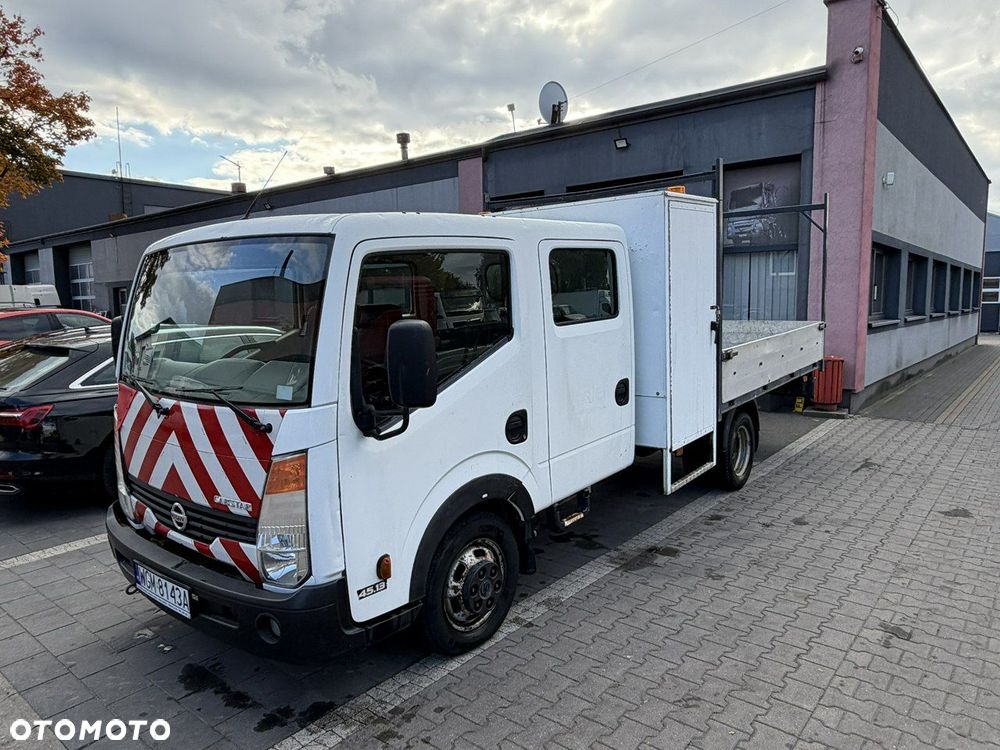 Nissan Cabstar - 1