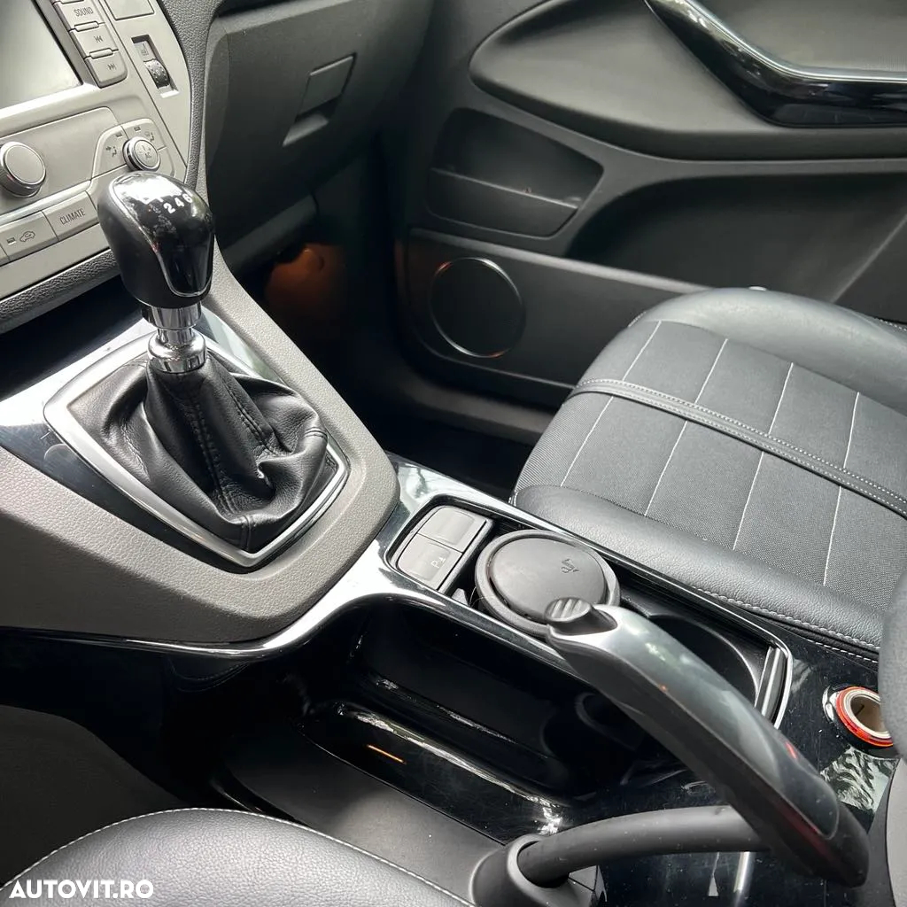 Ford Kuga 2.0 TDCi 4WD Titanium - 12