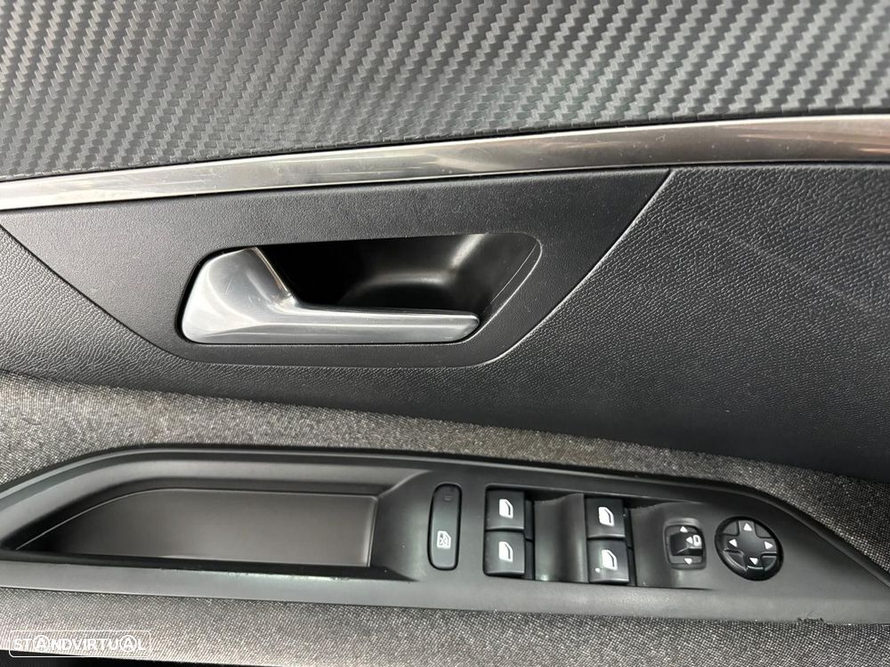 Peugeot 3008 1.6 BlueHDi Style EAT6 - 16