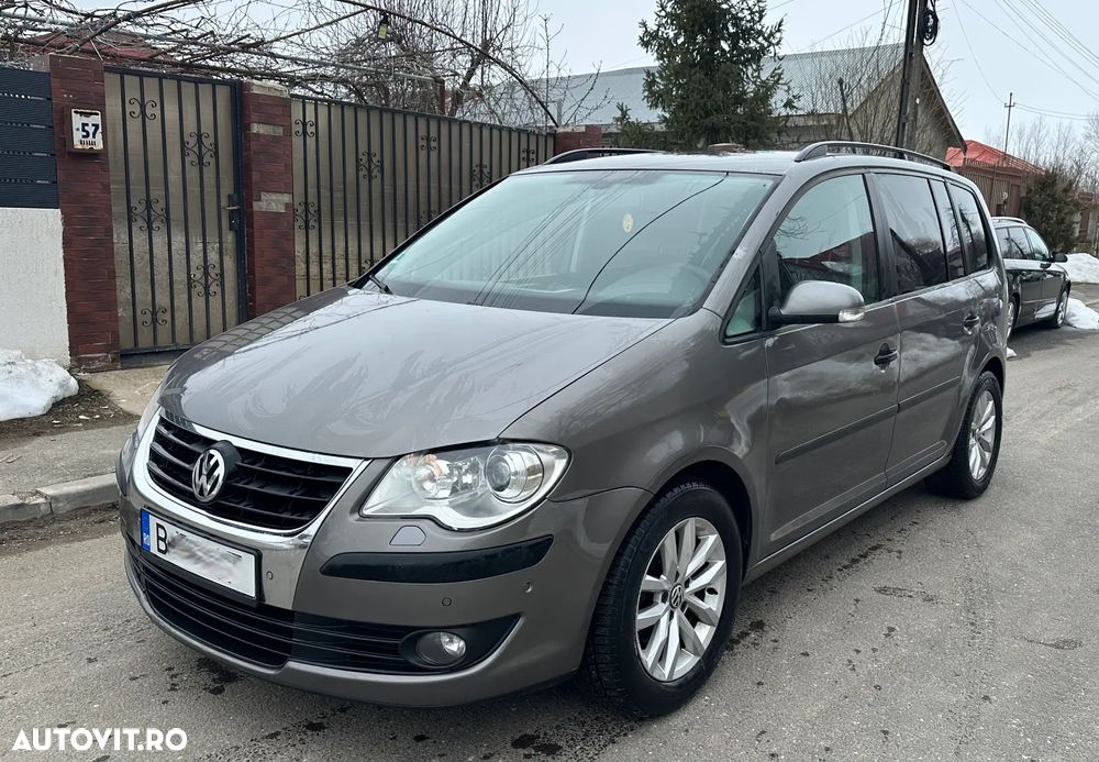 Volkswagen Touran - 2