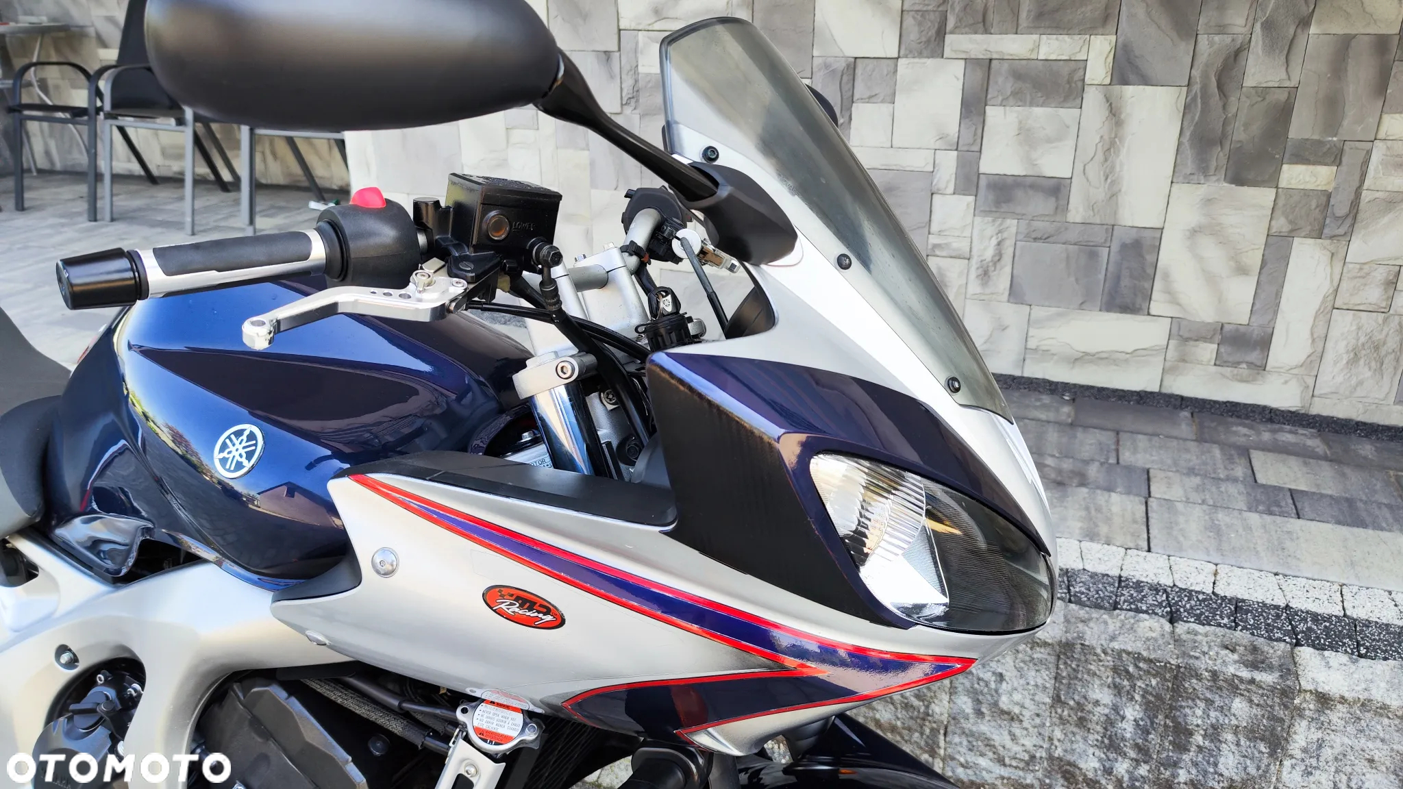 Yamaha FZS - 5