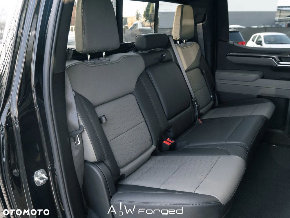 Chevrolet Silverado - 20