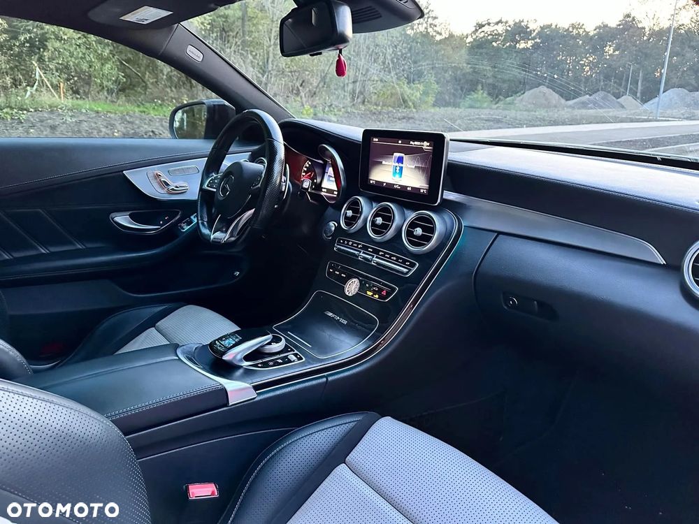 Mercedes-Benz Klasa C AMG 63 S AMG Speedshift 7G-MCT - 13