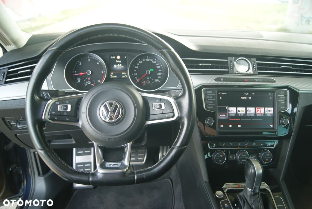 Volkswagen Passat 2.0 TDI SCR 4Mot DSG Highline - 27