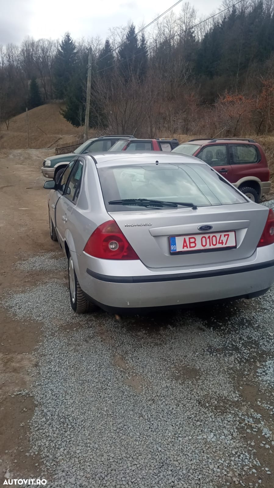 Ford Mondeo 1.8 Ambiente - 4